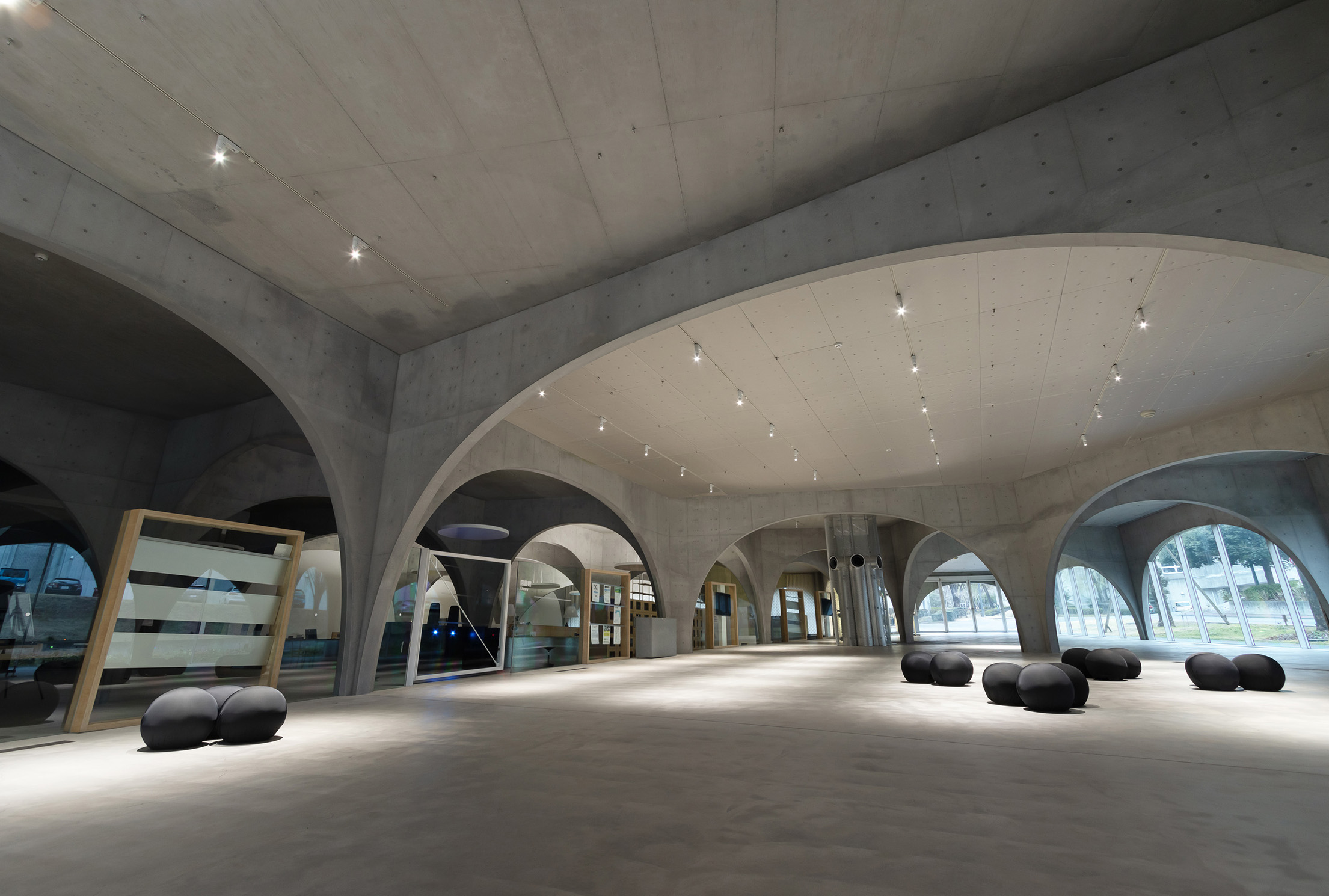 Tama Art University Library [Arcade Gallery]